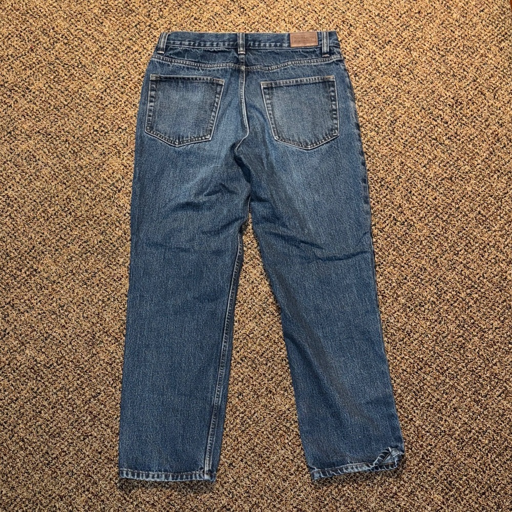 Kirkland Signature Relaxed Fit Blue Jeans - Picture 3 of 3